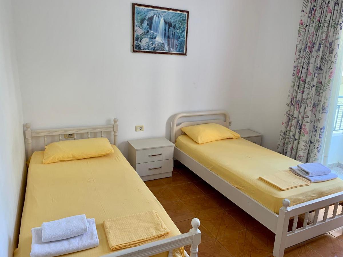 Vaso Apts Sarandë エクステリア 写真
