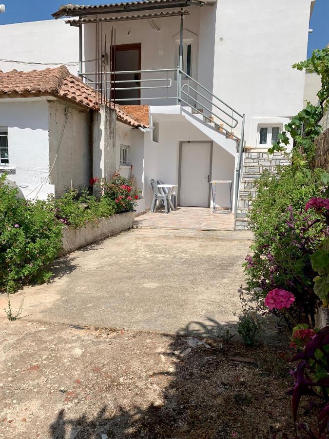 Vaso Apts Sarandë エクステリア 写真