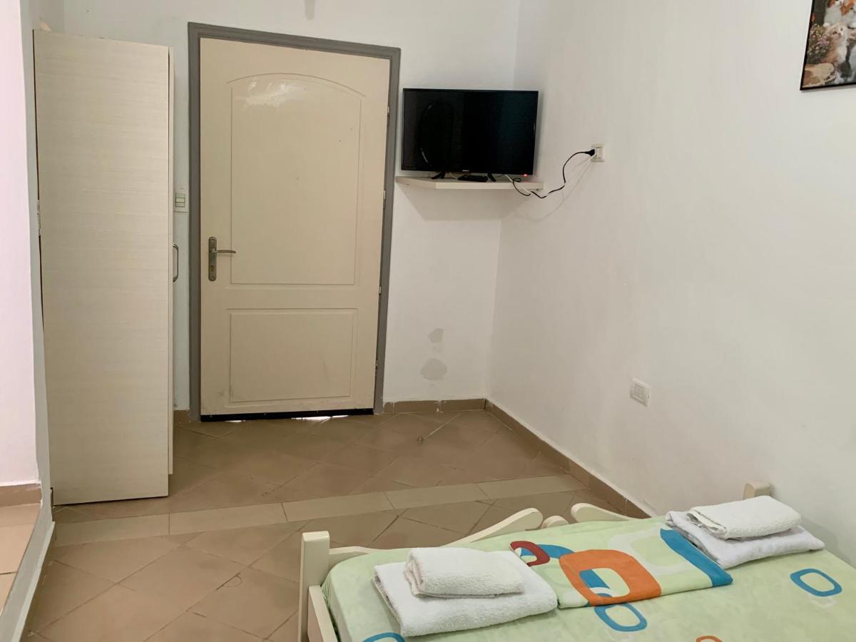 Vaso Apts Sarandë エクステリア 写真
