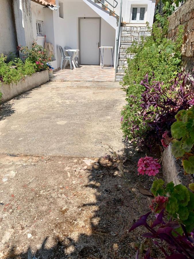 Vaso Apts Sarandë エクステリア 写真