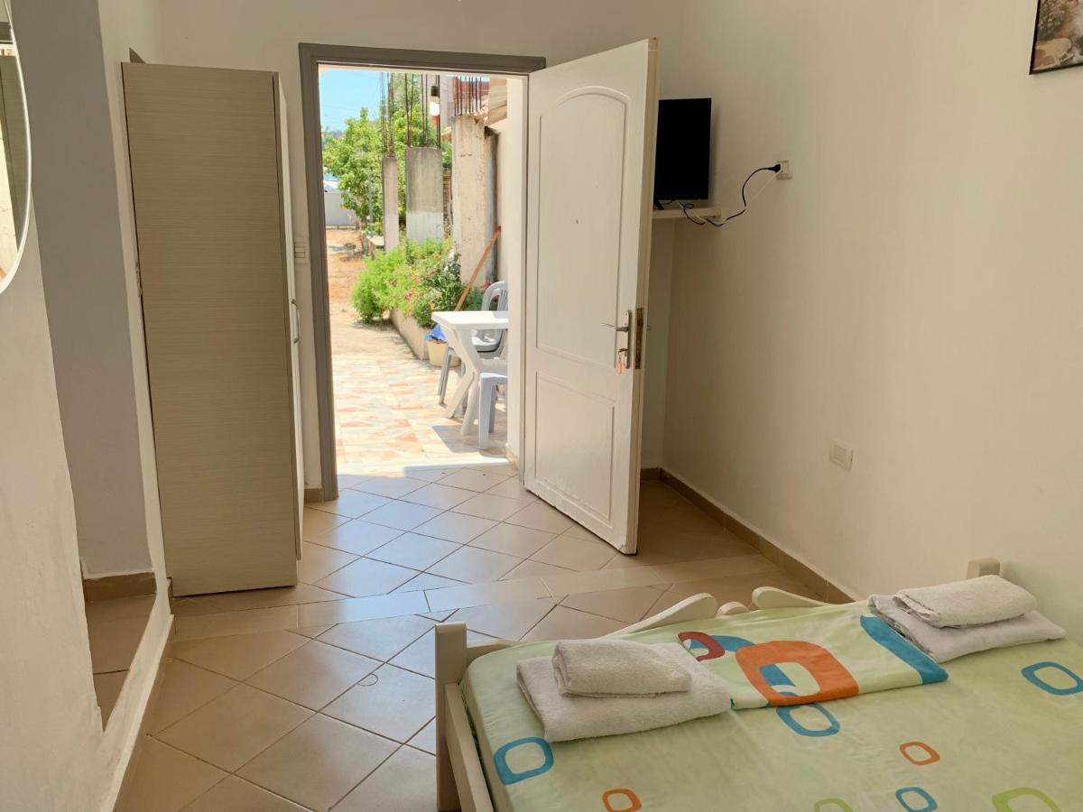 Vaso Apts Sarandë エクステリア 写真
