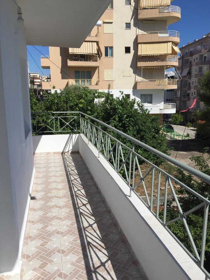 Vaso Apts Sarandë エクステリア 写真
