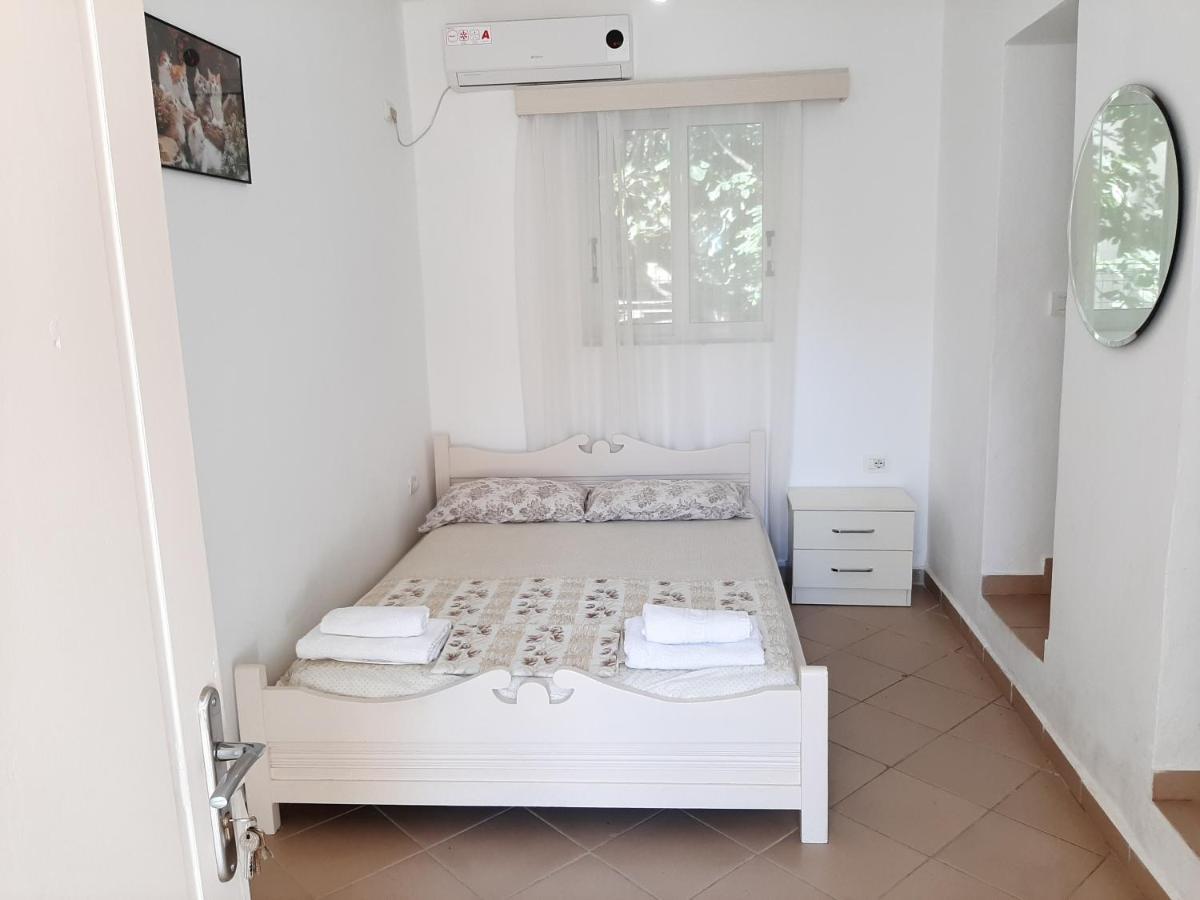 Vaso Apts Sarandë エクステリア 写真